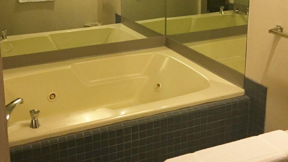 Oyo Hotel Spokane North ภายนอก รูปภาพ