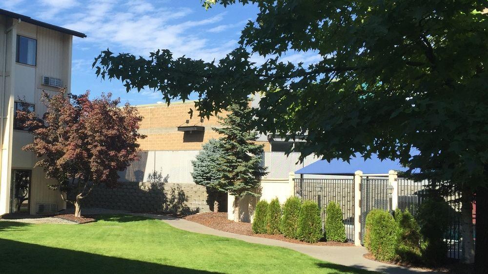 Oyo Hotel Spokane North ภายนอก รูปภาพ