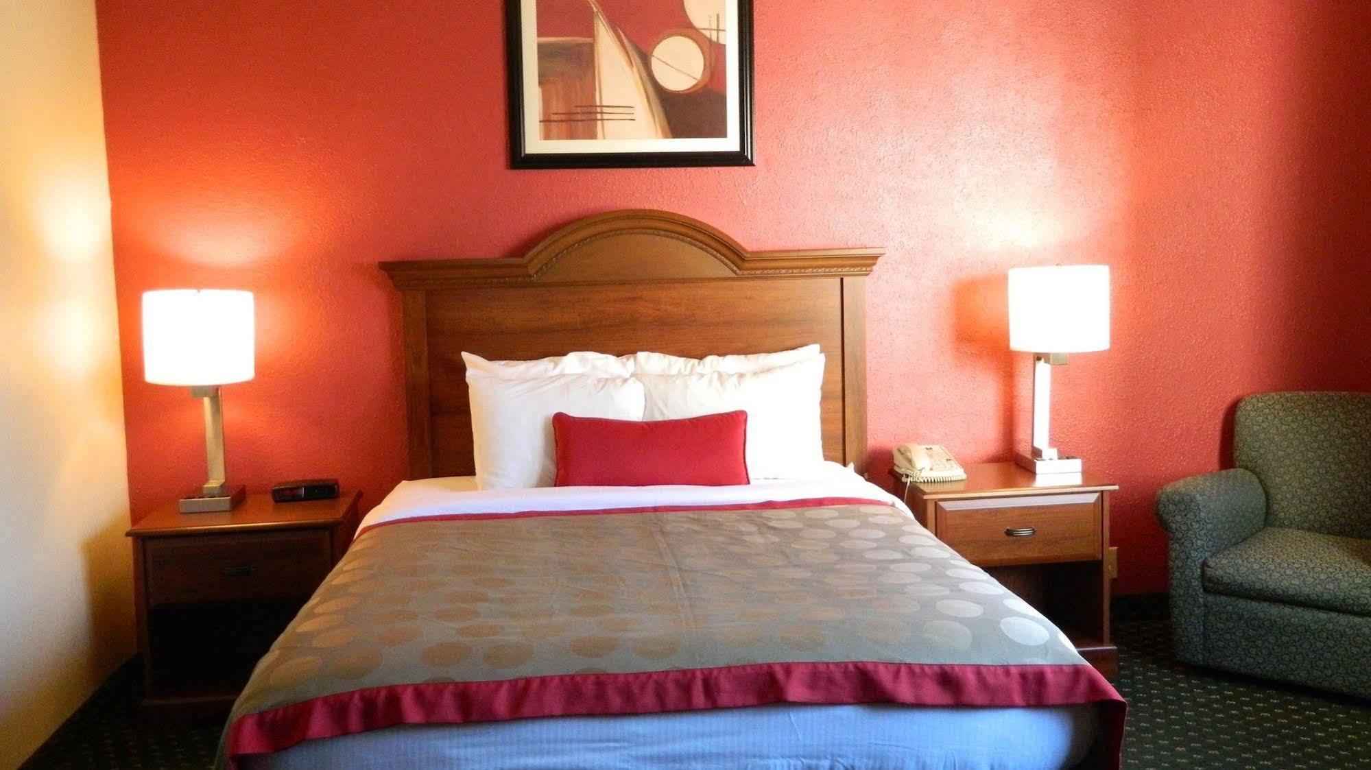 Oyo Hotel Spokane North ภายนอก รูปภาพ