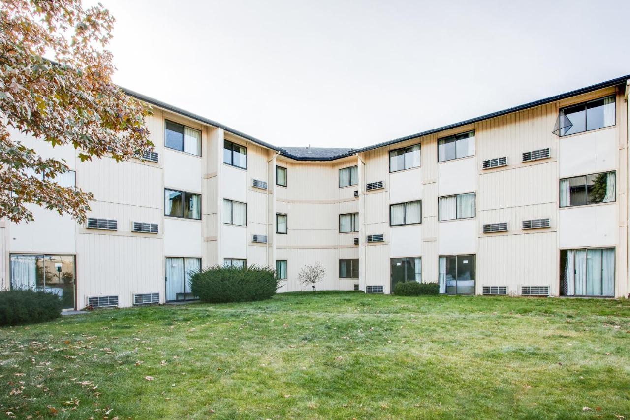 Oyo Hotel Spokane North ภายนอก รูปภาพ