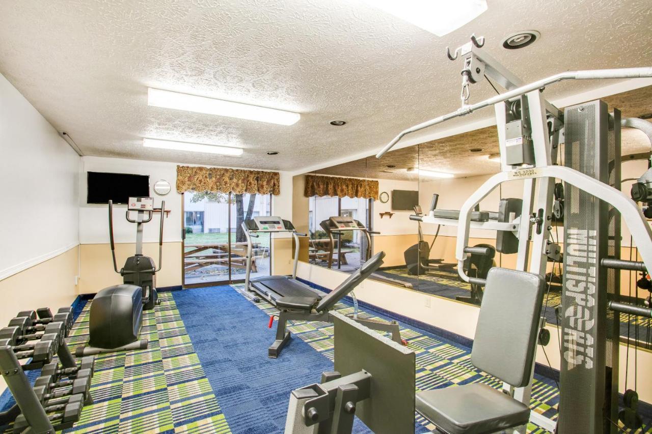 Oyo Hotel Spokane North ภายนอก รูปภาพ