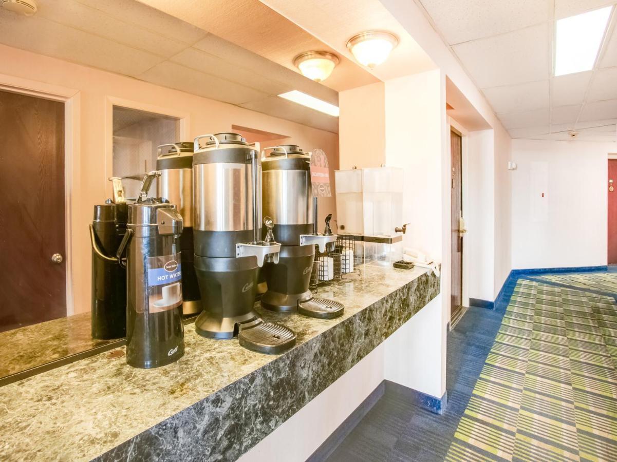 Oyo Hotel Spokane North ภายนอก รูปภาพ