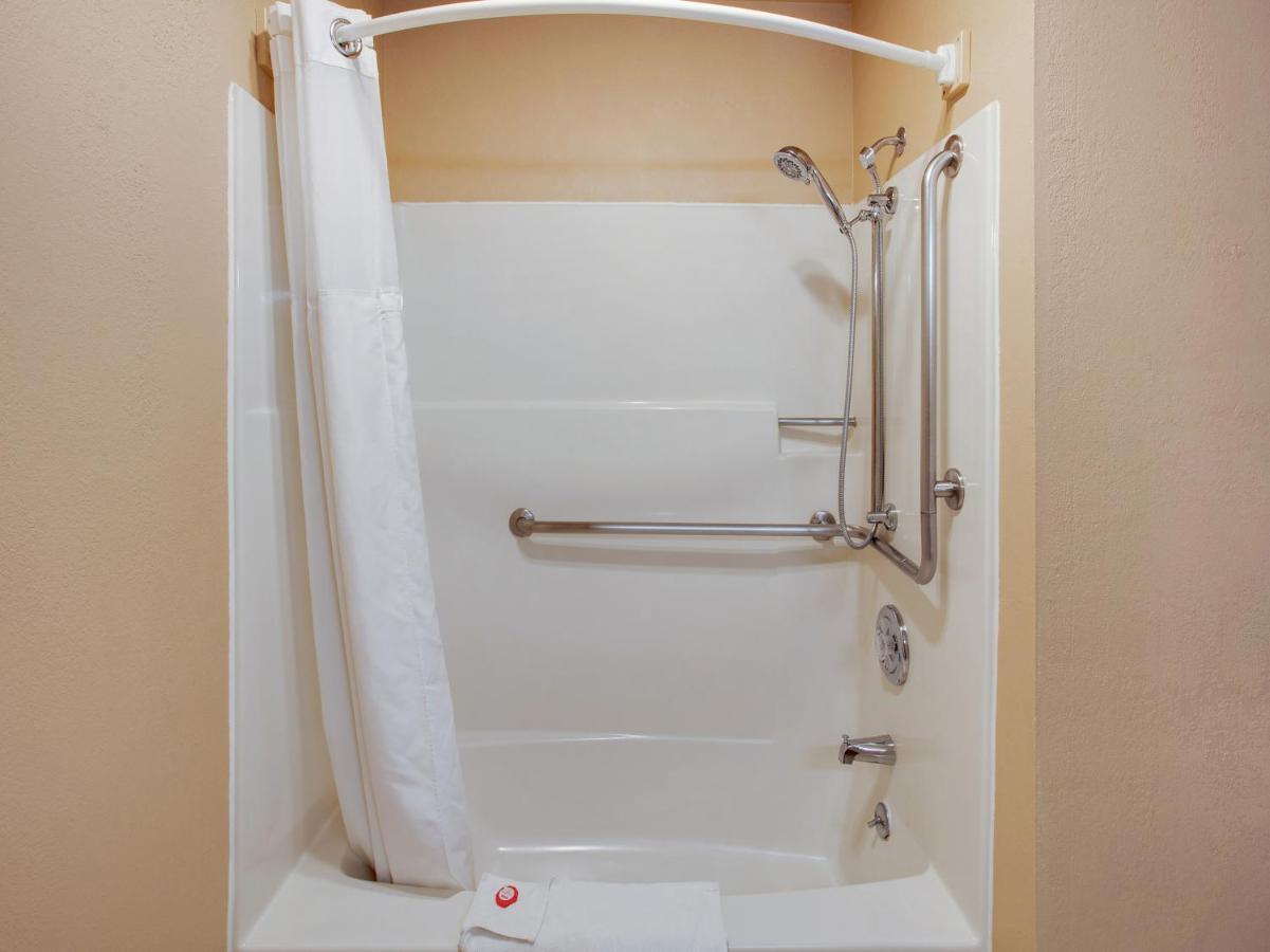 Oyo Hotel Spokane North ภายนอก รูปภาพ