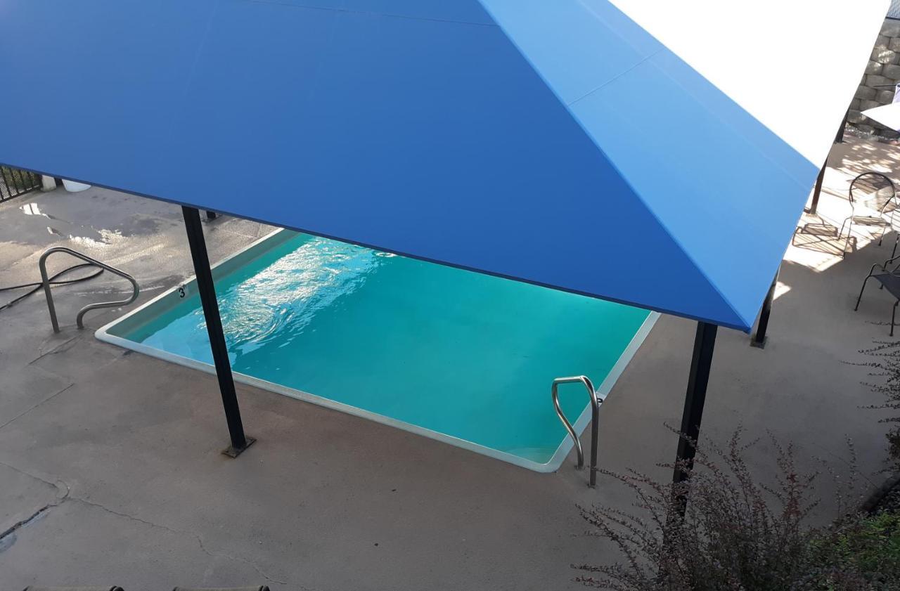 Oyo Hotel Spokane North ภายนอก รูปภาพ