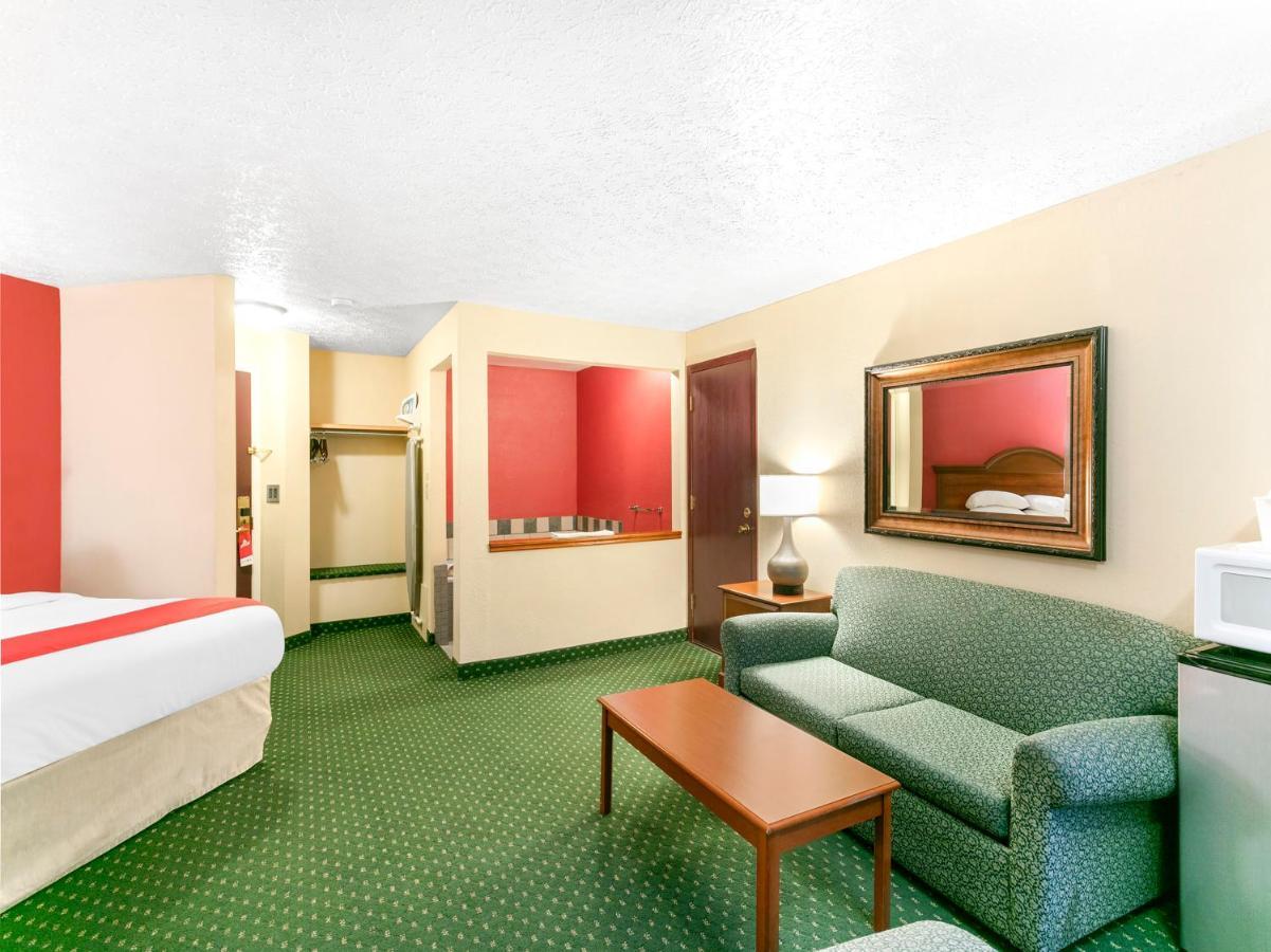 Oyo Hotel Spokane North ภายนอก รูปภาพ